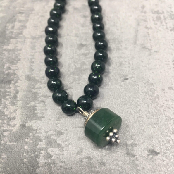 Collier Jade Grès 45cm zoom