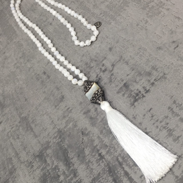 Collier Mala Moonstone vue