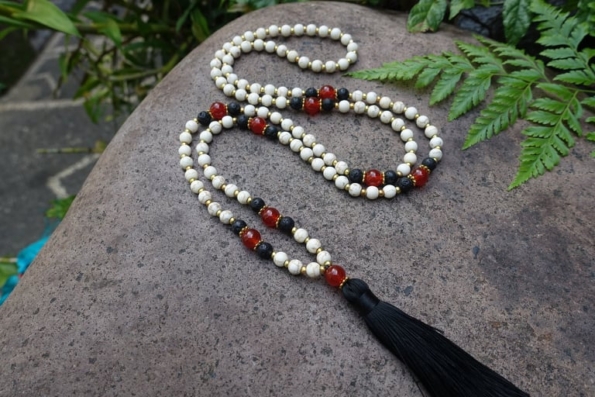 Collier Mala Enhancing 1